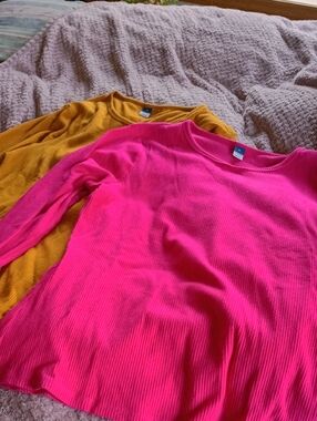 Old Navy Crewneck Sweater Duo in Hot Pink and Mustard